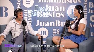 Salome Gil's vagina gets fucked hard by a sexy dwarf Juan Bustos Podcast