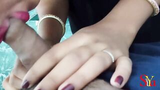 Desi Indian malkin bhabhi ko seedhi pr choda