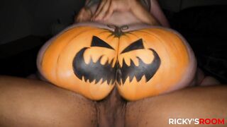RICKYSROOM Big ass Halloween pumpkin with Abigaiil Morris