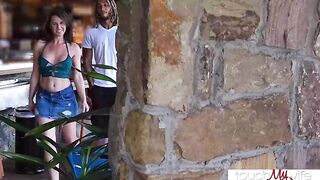 Horny Wifey Gets Wet Over Hung Black Bartender