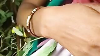 Desi bhabi outdoor fuck