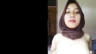 Indonesia hijab susu gede sange berat by bokepsantuy