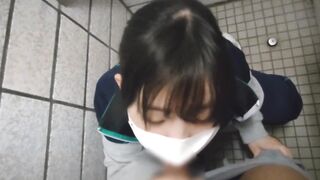 【個人撮影】女子学生マネージャーが公園のトイレで秘密のご褒美！口内大量射精と大量中出し！！！ 日本人 素人 野外 声我慢 部活 フェラ 手コキ カップル