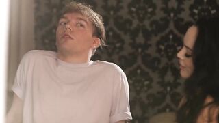 Urge to Fuck My Stepmom Finally Pays off