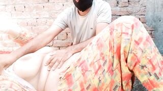 Baji ki malish karta karta phudi mar li mene