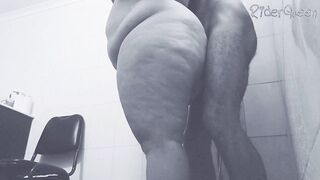 Stepson Fuck Surprise Stepmom in Shower