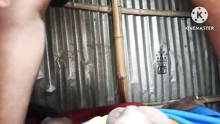 Pados ki bhabhi ko ghar par bulakar chudai ki bahut maja aaya