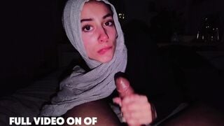 My sisters Muslim friend snuck into my room