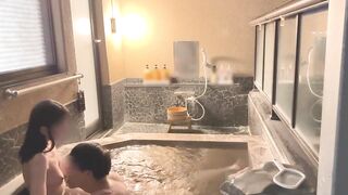 First hot spring trip♡SEX in a stylish open-air bath at night♡Japanese amateur hentai