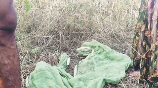 Frist time Jungle me Mangal Karte huye Desi Bhabhi Frist time outdoor with devar anal sex bhabhi Hindi audio