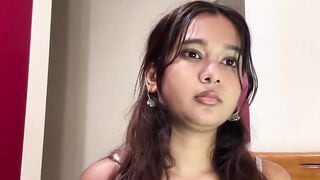 Petite Indian miaz reacts to Katainaka ni Totsui anime