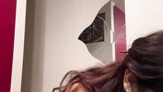 Petite Indian miaz reacts to Katainaka ni Totsui anime