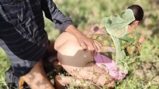 Bhabhi Dever ka mota Lund Chudai, Bhabhi ne devar ka lund nikalne me help ki outdoor jungal chudai HD