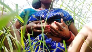 Desi Bhabhi Village Lover outdoor cute, Delia