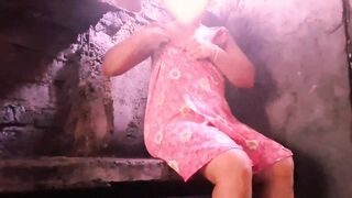 Video of Sri Lankan sexy girls peeing