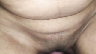 Raat ko Indian girl ko chod ke uske muh pe maari lund ke paani ki pichkari