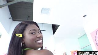 TRUE ANAL Getting intimate with Tessa Thomas' ass