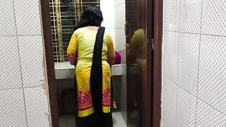 I see my aunty cleaning the room After that I hugged her and started fucking her ass