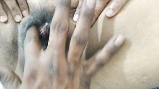 Susma aunty showing pussy in mouth