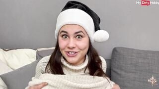 Amateur Jenny Stella is on Santa's naughty list for fucking ANALLY - MyDirtyHobby