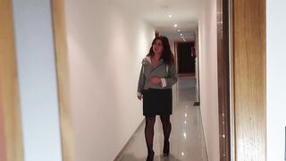 A Guy's Dream Whore Got the Wrong Door. Huge Squirt with Cum Fucking