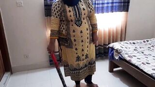 Depali Aunty Fucked by Stepson When She Was cleaning his room!