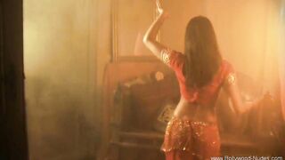 Bollywood-Nudes Girl