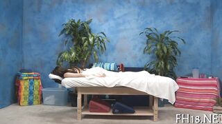 Guy raises teen legs - video 8