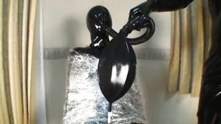 Latex Breathplay,