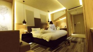 91大神爆操172CM豪乳黑丝模特，高潮大叫干我小骚B好爽