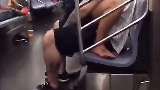 REAL NEWYORK FREAKS FUCK ON TRAIN @nevaskimp on Ig!