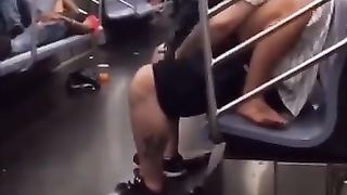 REAL NEWYORK FREAKS FUCK ON TRAIN @nevaskimp on Ig!