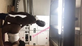 BBC FUCKING EBONY TEEN IN PUBLIC LAUNDROMAT!!