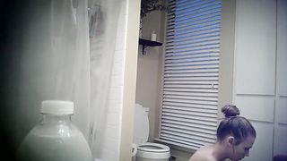 HOT TEEN SPYING BATHROOM SHOWER NAKED VOYEUR