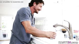 Is the pee turns you on? - Amara Romani, Tommy Gunn